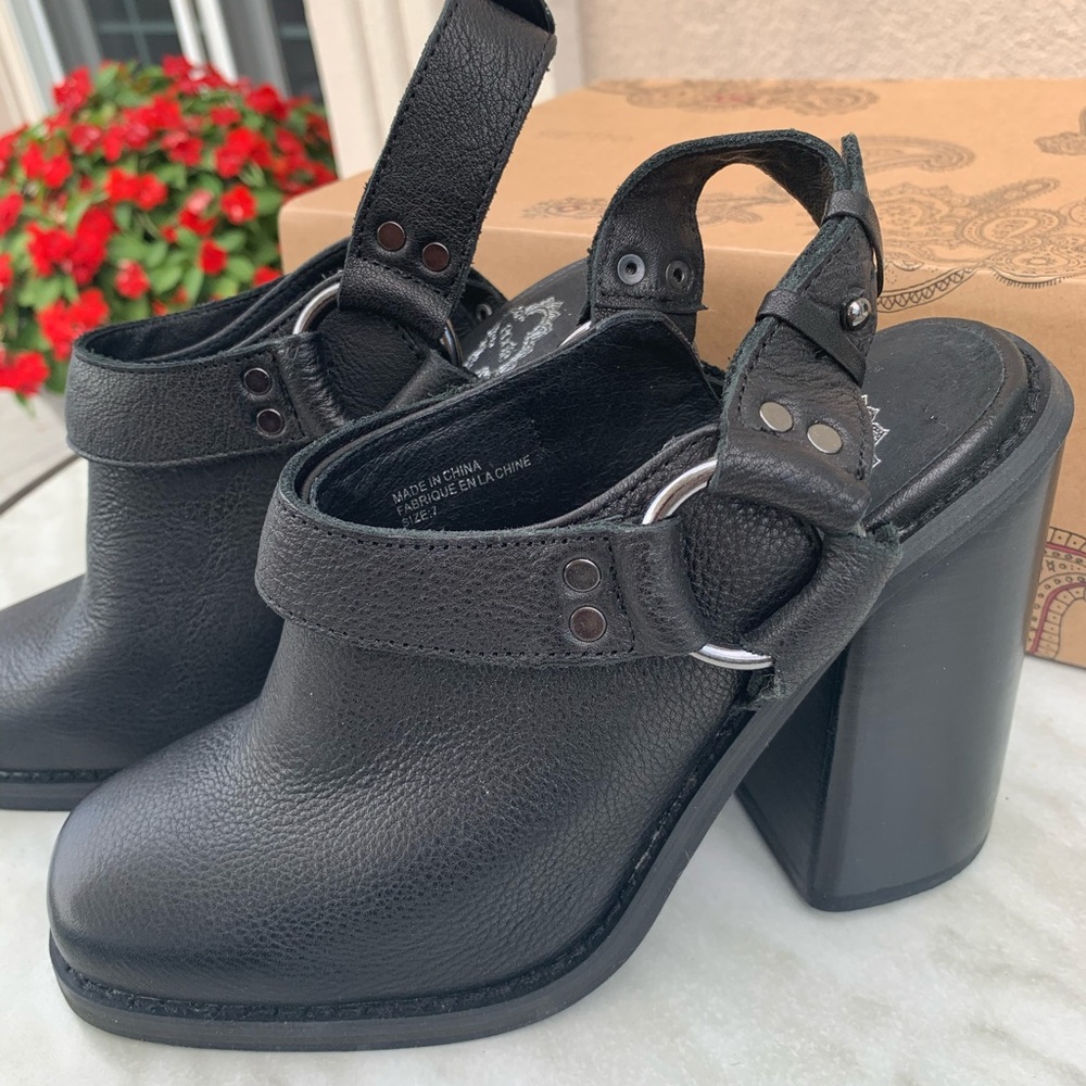 Ecote wedge boot size 9. New with box